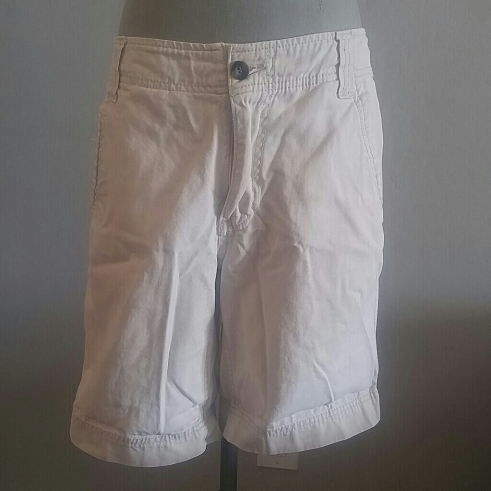Men's 32 Waist Bernuda Shorts